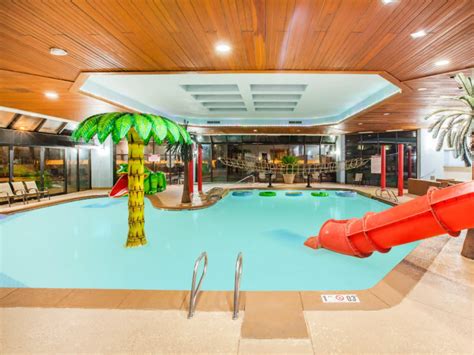 hotels in tulsa with indoor pool|More.